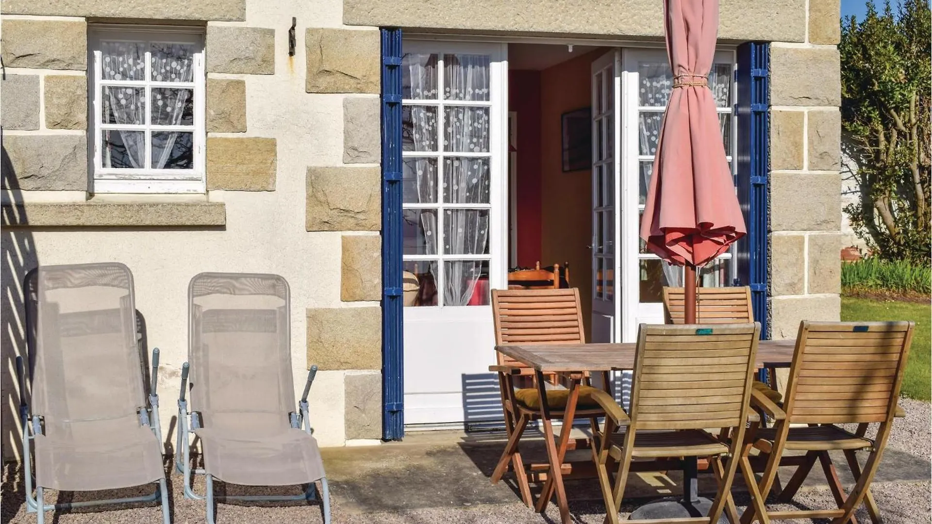 2 Bedroom Cozy Home In Saint Cast Le Guildo Saint-Cast-le-Guildo